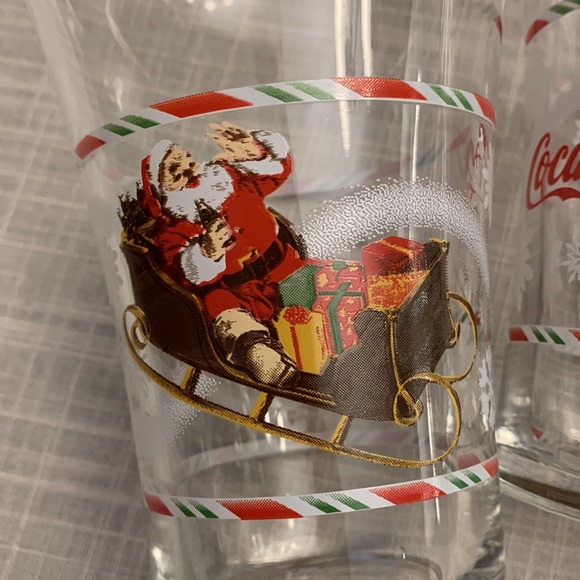 Vintage 20oz Coca Cola Santa glasses - Picture 2 of 3